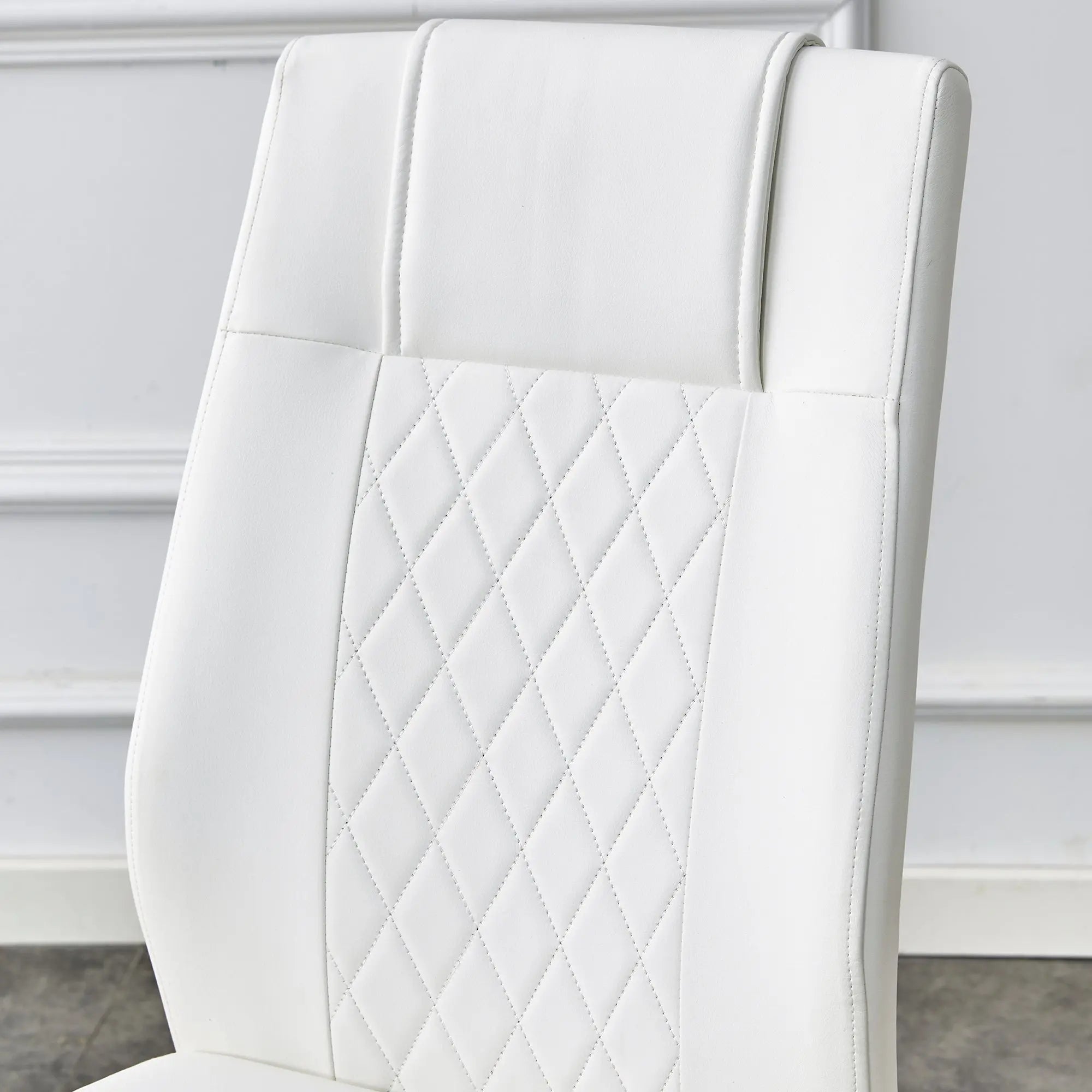 Table and chair set.63'x31.5x30' Luxurious Cold Jade Patterned Sangria Beech